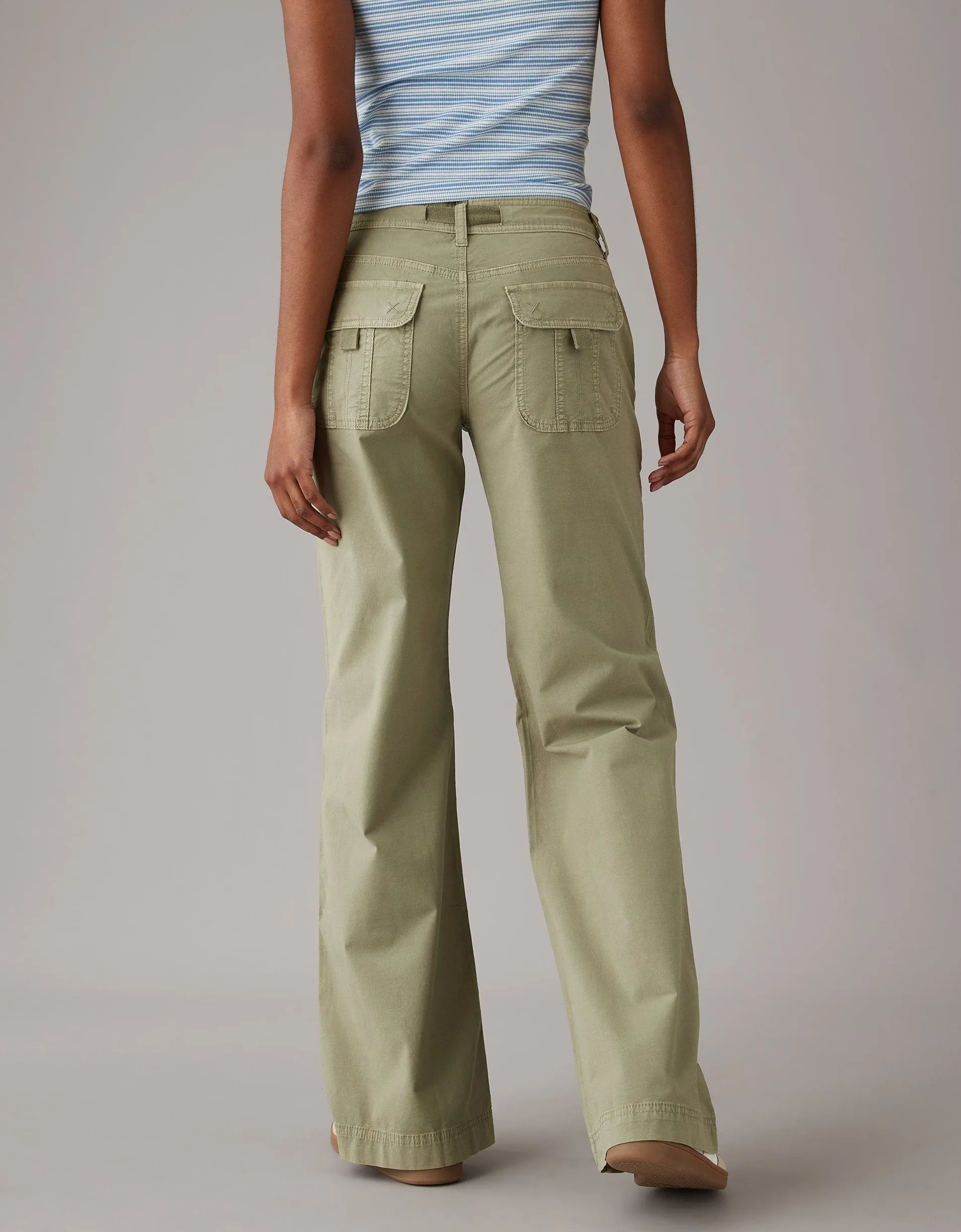 AE Low-Rise Baggy Flare Pant