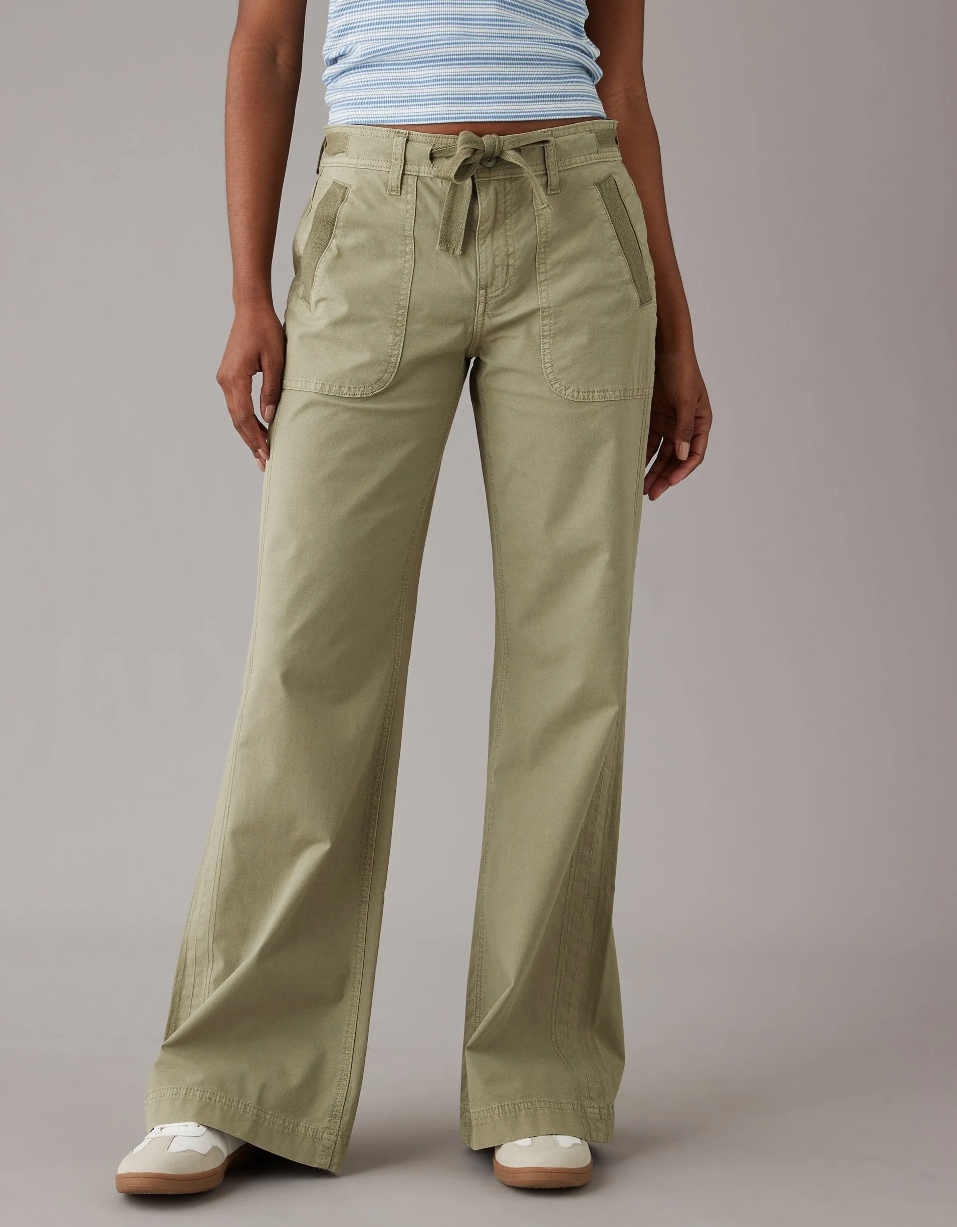 AE Low-Rise Baggy Flare Pant