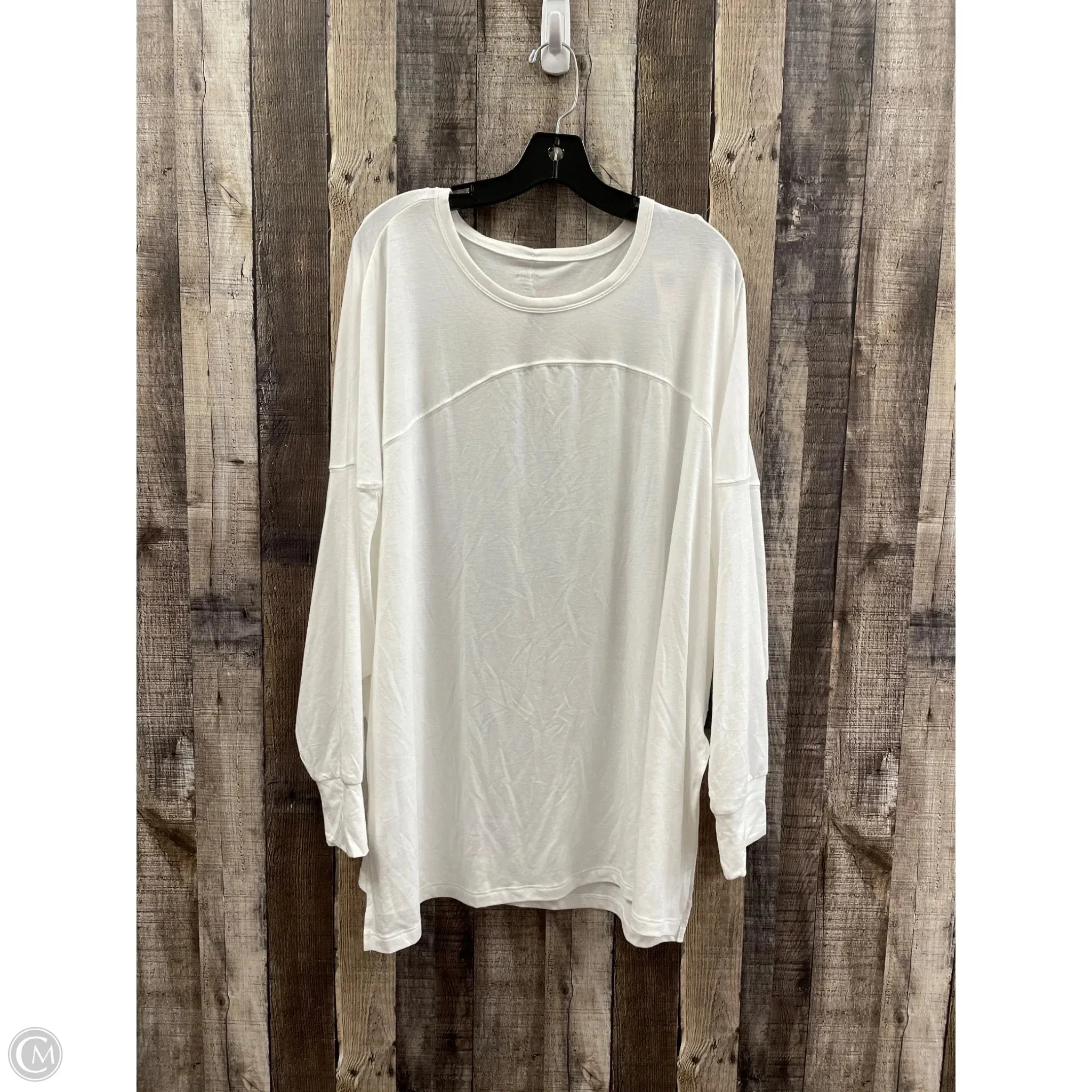 Athletic Top Long Sleeve Collar By Old Navy In White, Size: Xxl