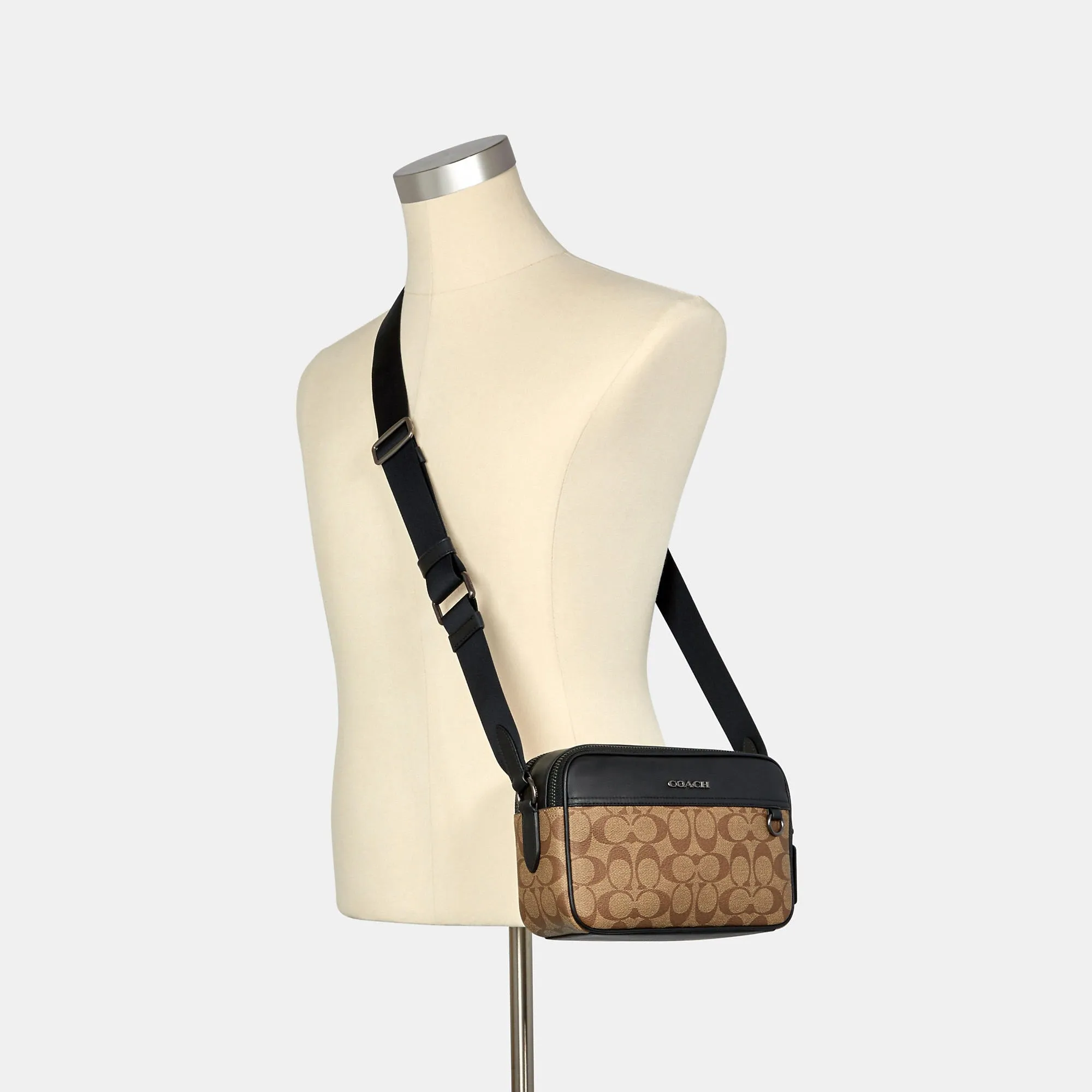Coach Outlet Graham Crossbody In Signature Canvas