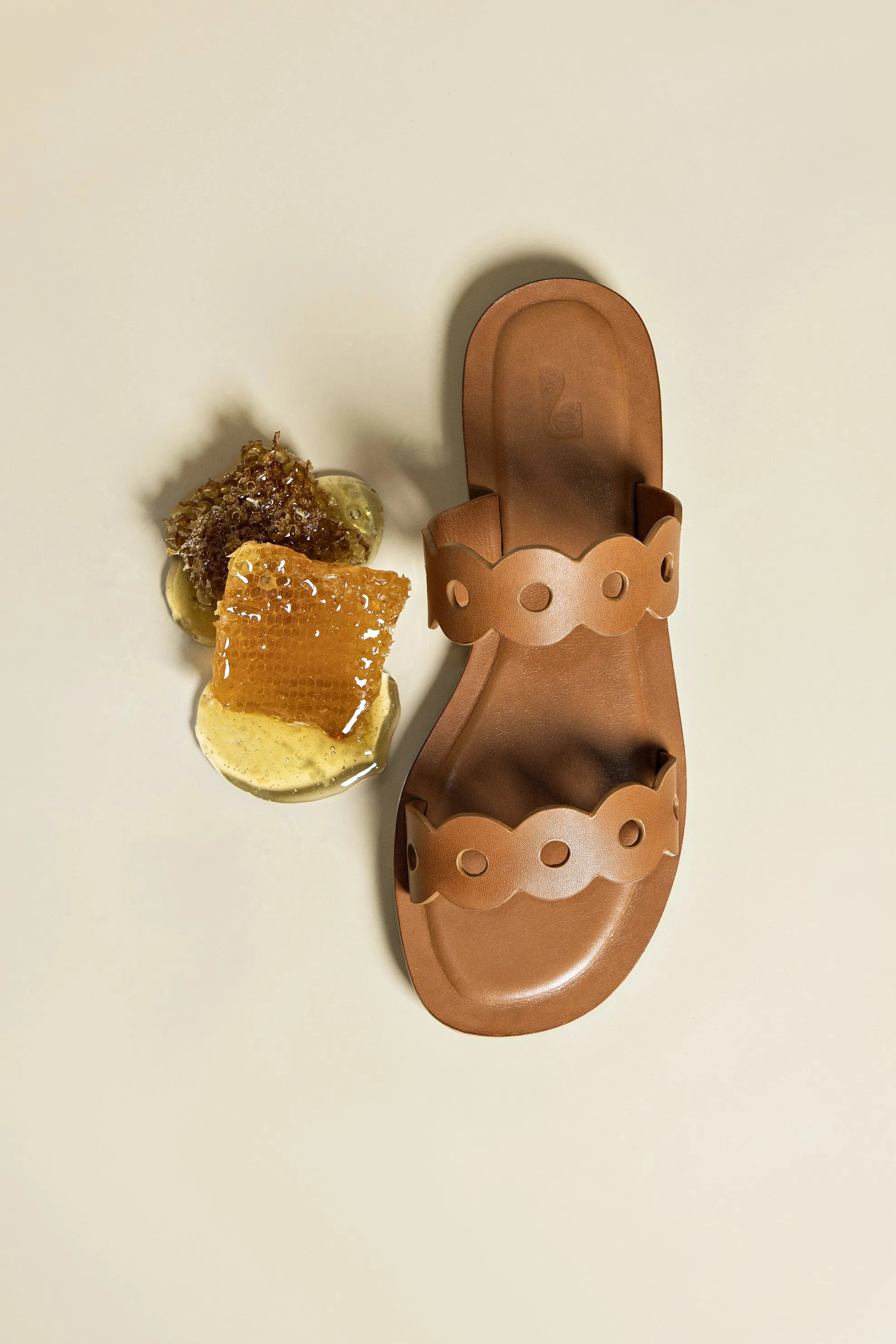 Florence Flat Mule In Light Caramel Leather
