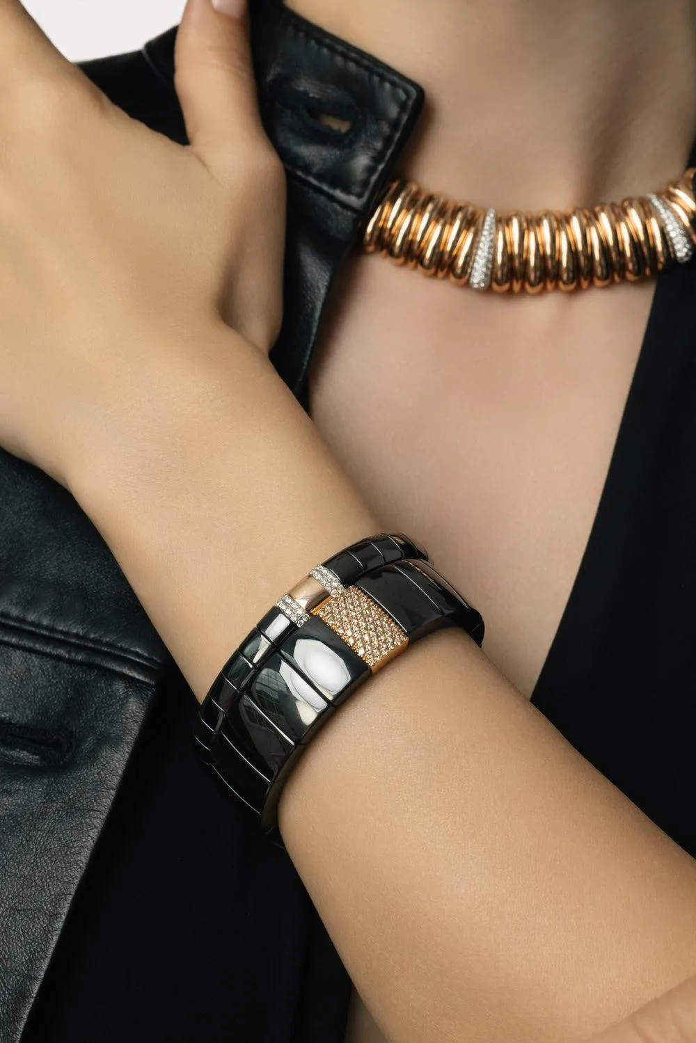 Four Diamond Section Large Black Pura Stretch Bracelet