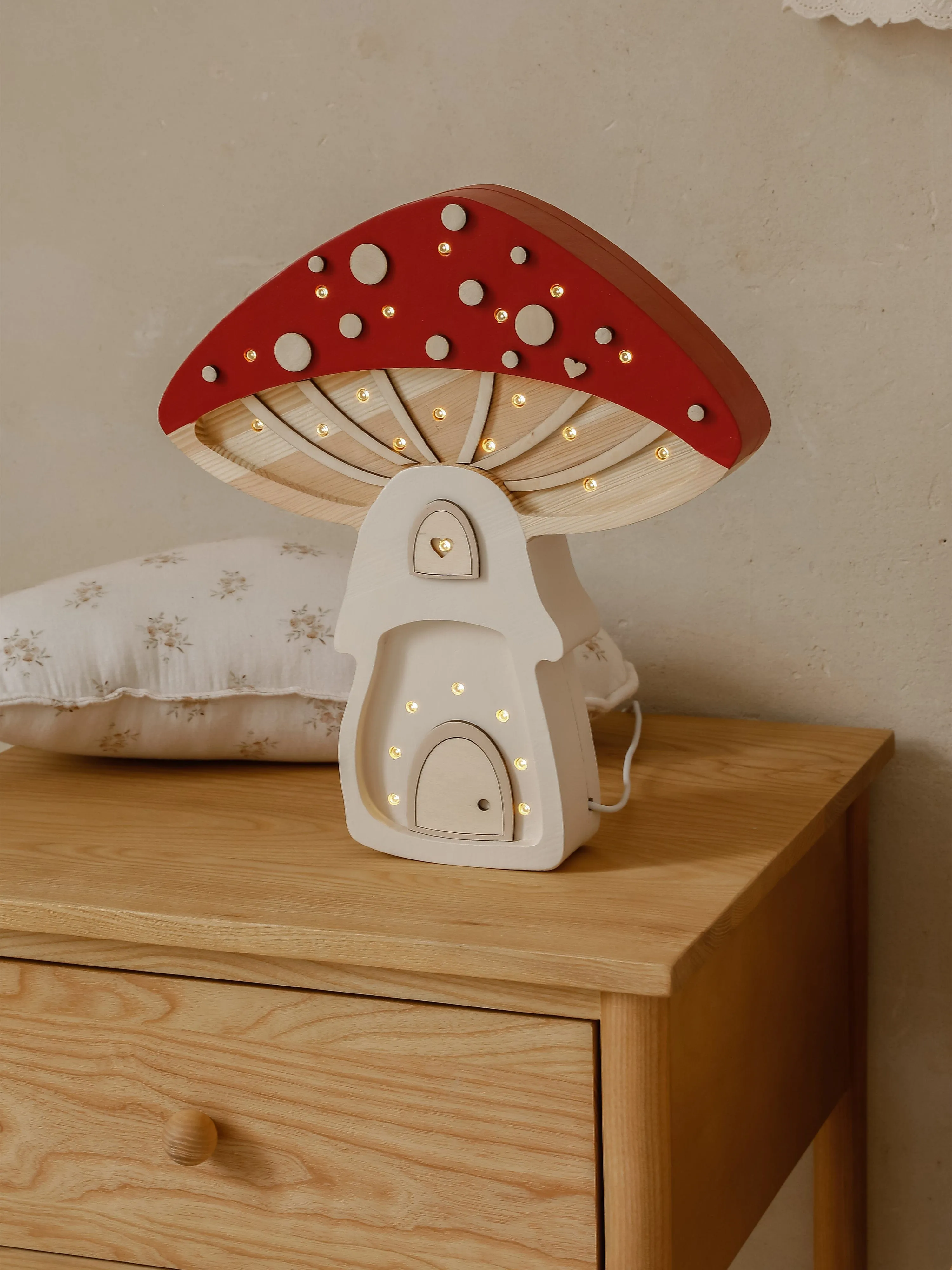 Little Lights Mushroom Lamp in Red (31.5x29x5.5 cm)