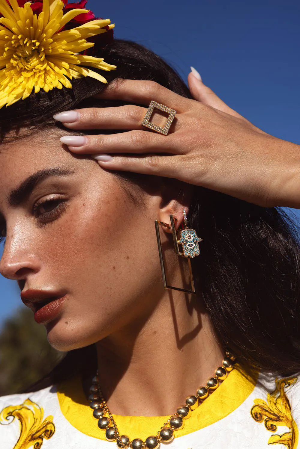Medium Foundation Square Hoops