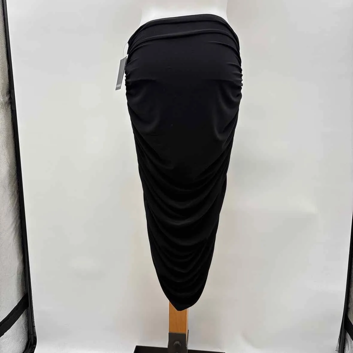 Norma Kamali Women's Size L Black Solid Skirt