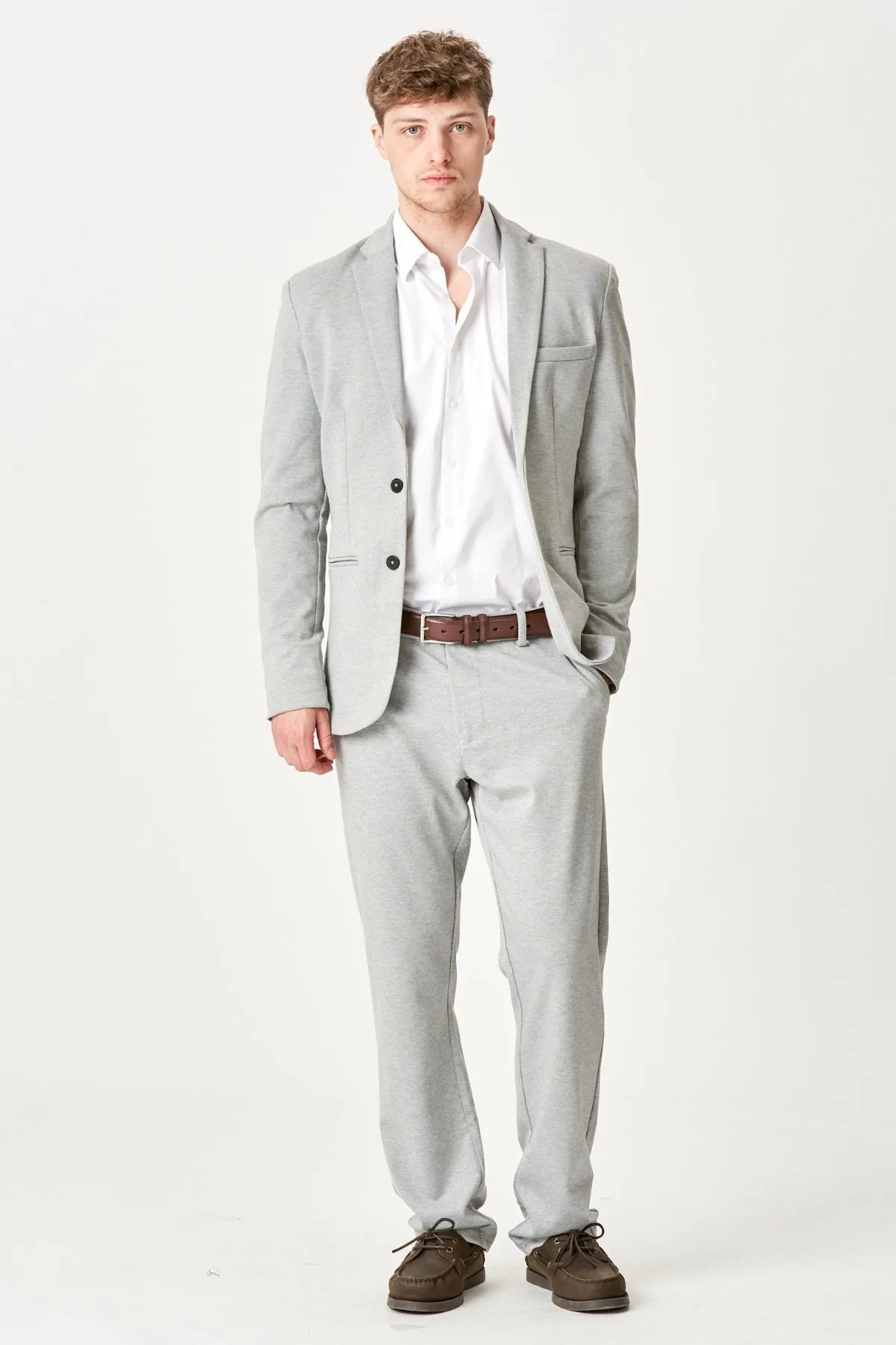 The Original Performance Suit Regular Fit – Light Grey
