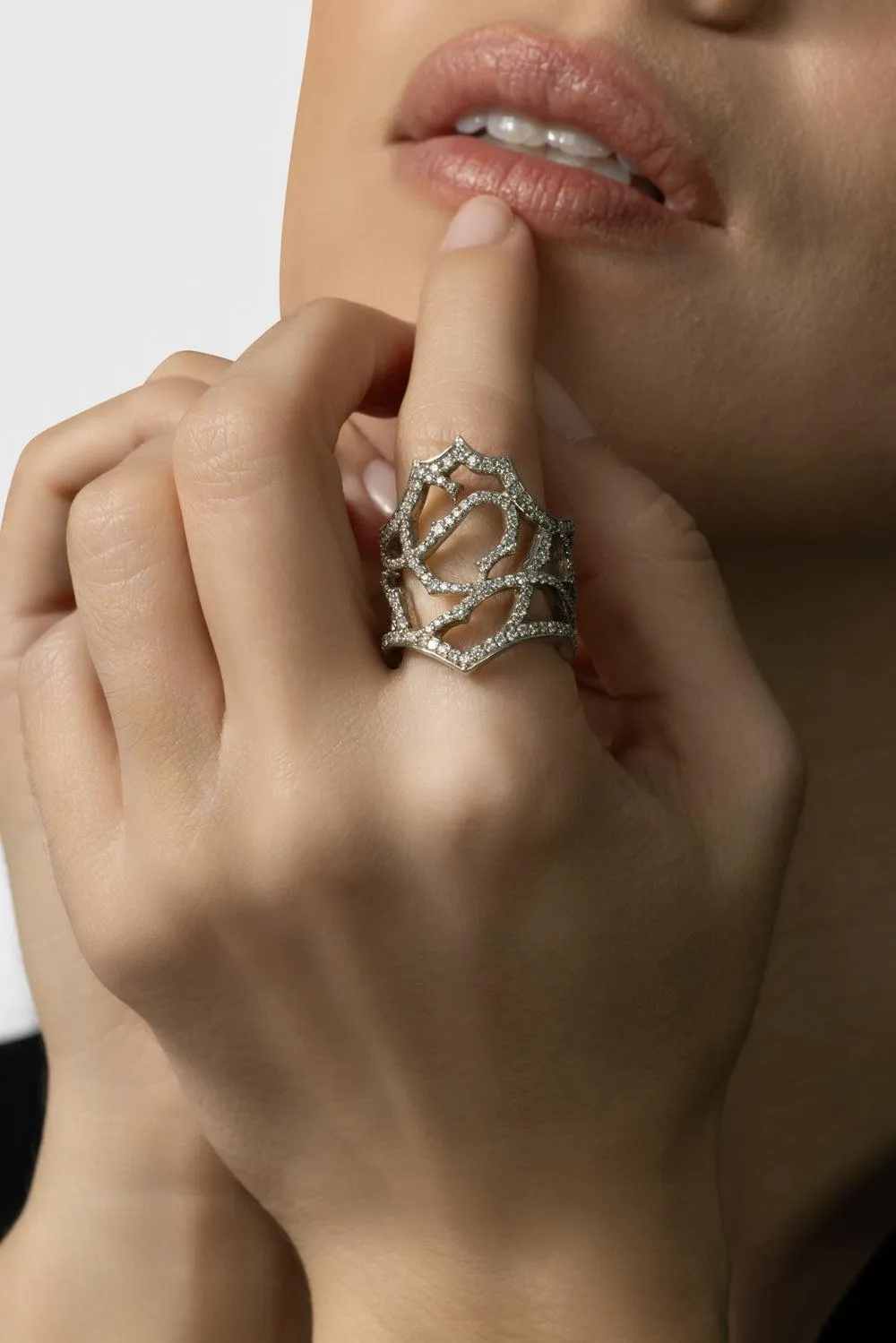 Thorn Briar Diamond Ring