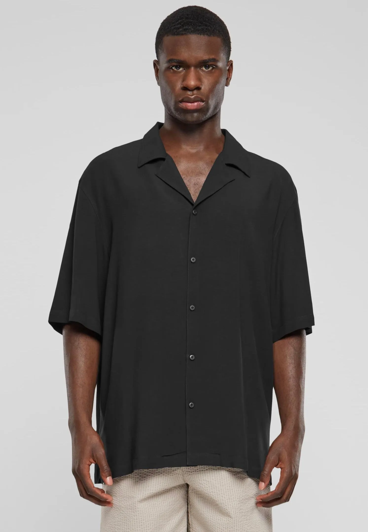 Urban Classics - Loose Viscose Black - Shirt