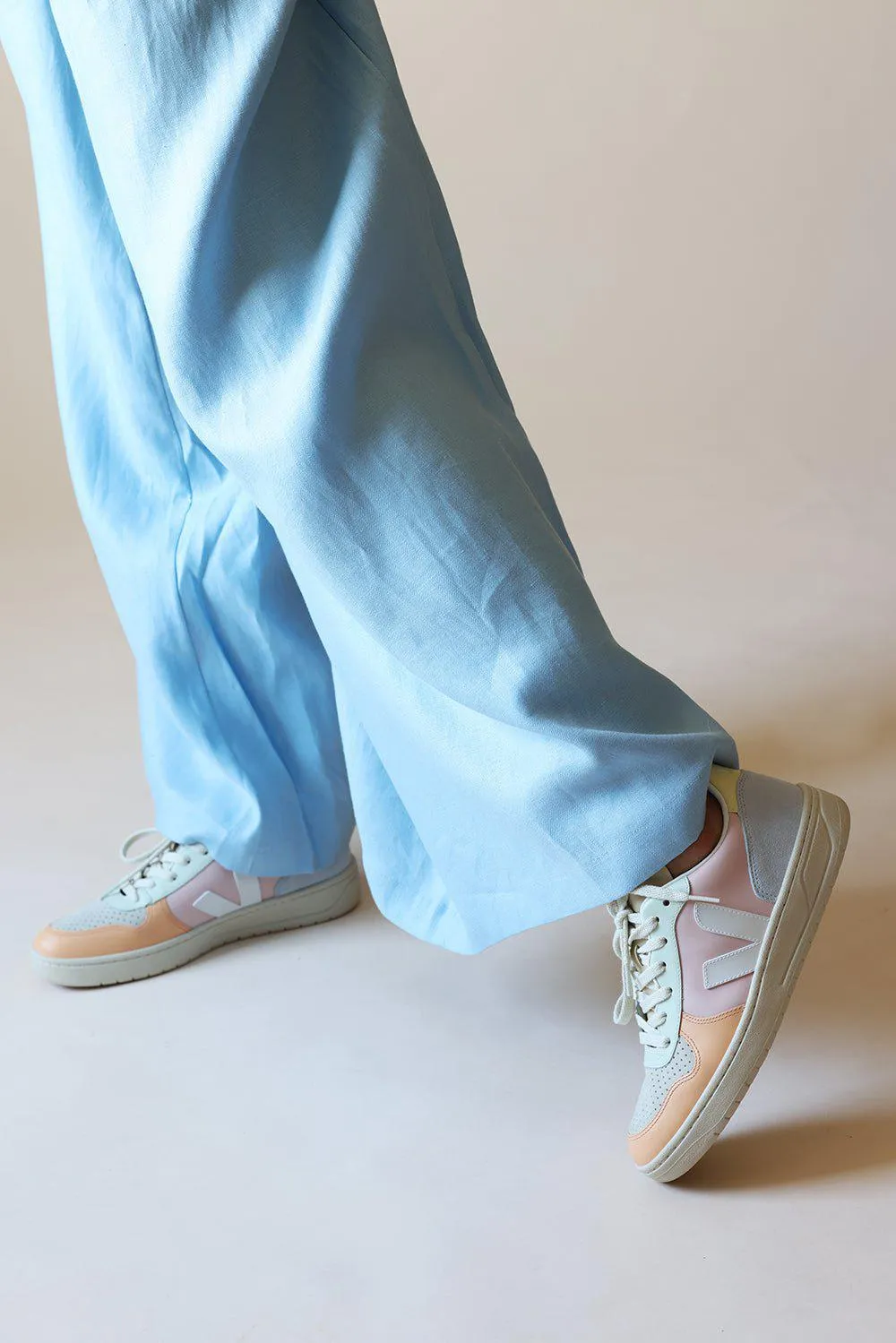 V-10 Sneaker