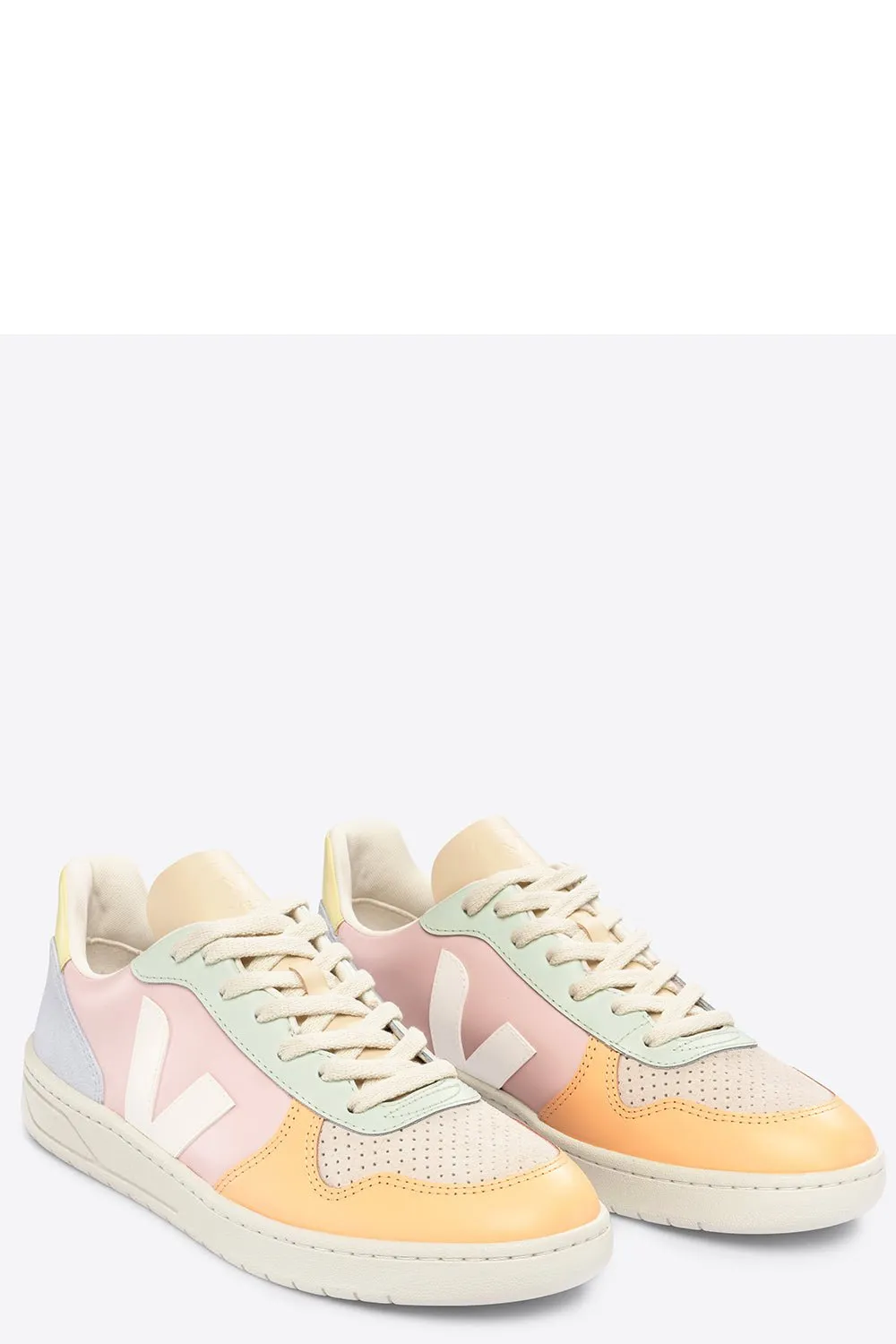 V-10 Sneaker