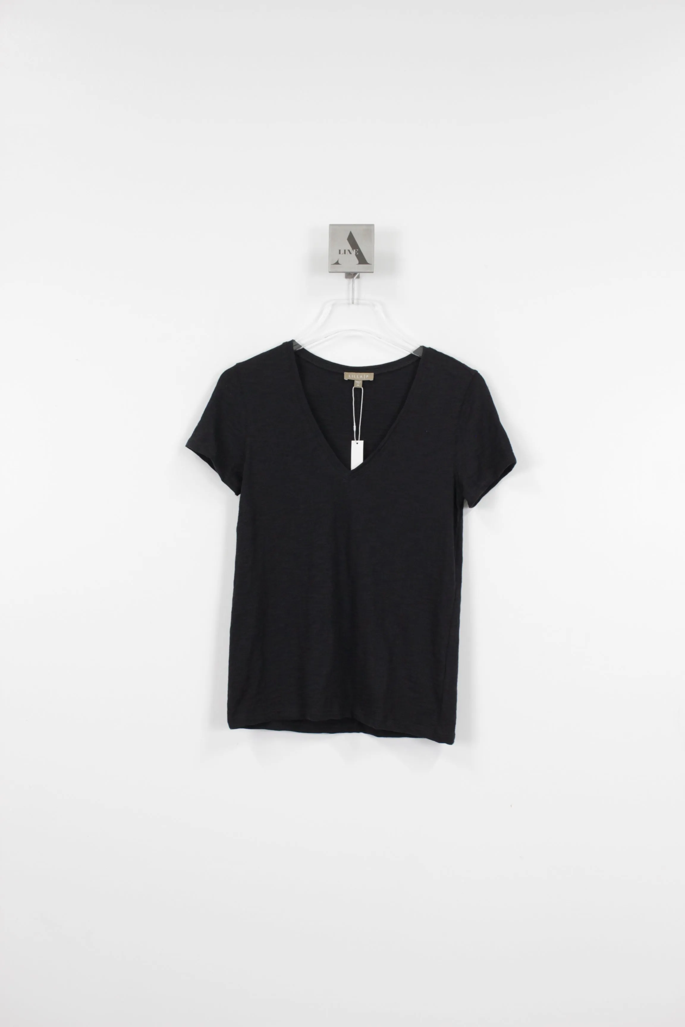 V-Neck Short Sleeve Back Seam Tee